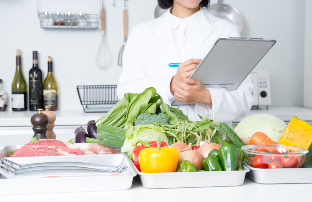 家事代行で料理をする際に役立つ資格